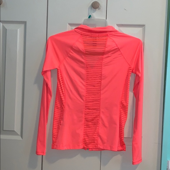 thin jacket - Picture 3 of 3